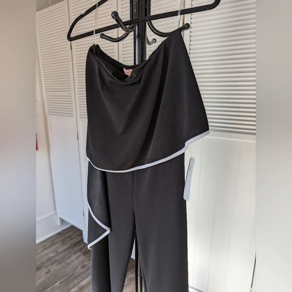Karen t designs new with tags black jumpsuit. Small . - Picture 3 of 4